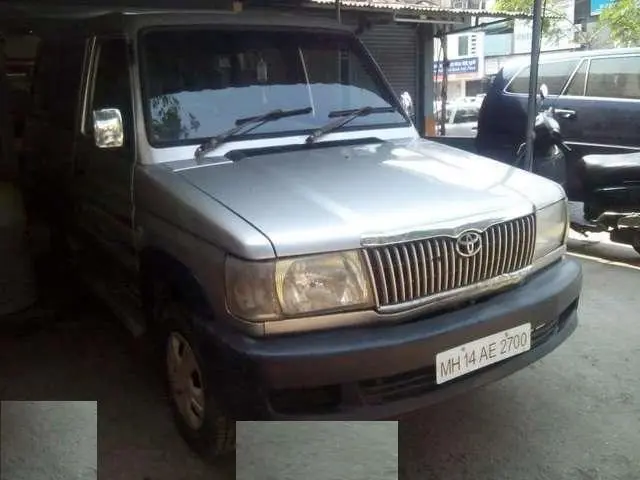 Toyota Qualis FS B1 2004