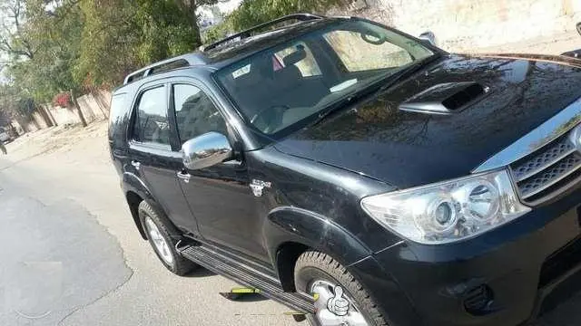 Toyota Fortuner 3.0 4x2 MT 2011