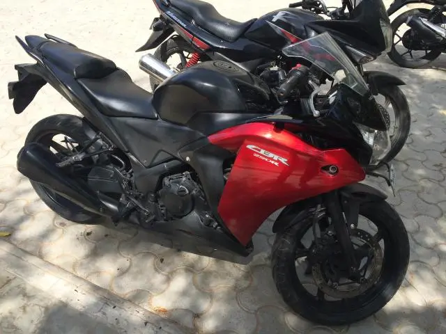 Honda CBR 250R 2011