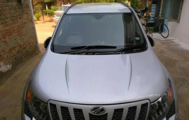 Mahindra XUV500 W8 2013