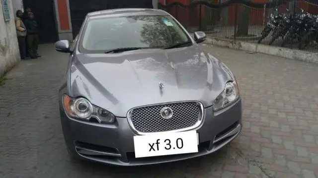 Jaguar XF 2 2011
