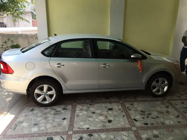 Skoda Rapid Ambition AT Plus 2011