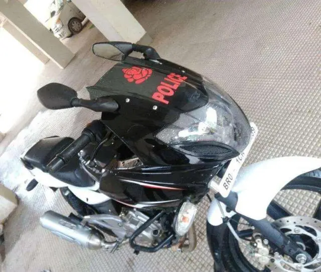 Bajaj Pulsar 220cc 2013