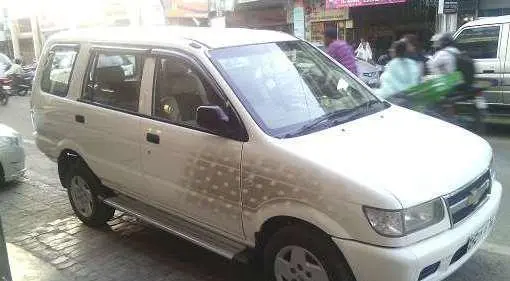 Chevrolet Tavera NEO LT L 7 STR BS III 2010