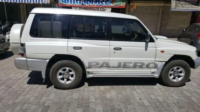 Mitsubishi Pajero SFX 2.8 2011
