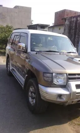 Mitsubishi Pajero SFX 2.8 2010