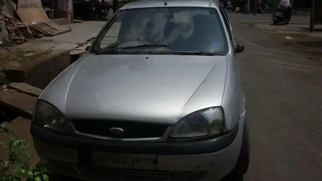 Ford Ikon 1.3 Flair 2009