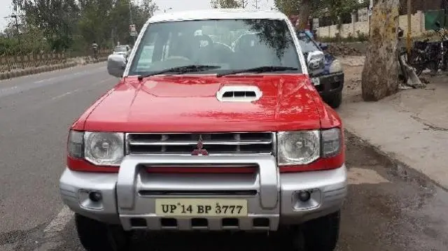 Mitsubishi Pajero SFX 2.8 2012