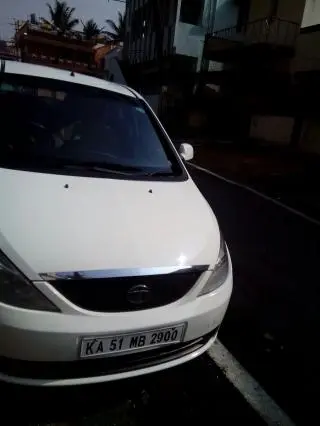 Tata Indica Vista Aura ABS Quadrajet BS-III 2011