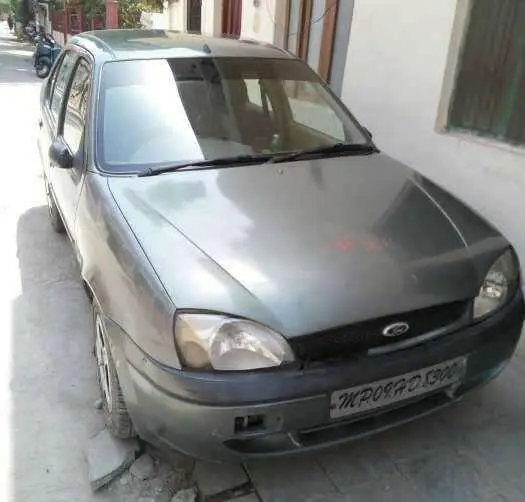 Ford Ikon 1.3 Flair 2009