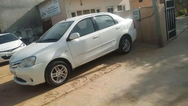 Toyota Etios GD 2012