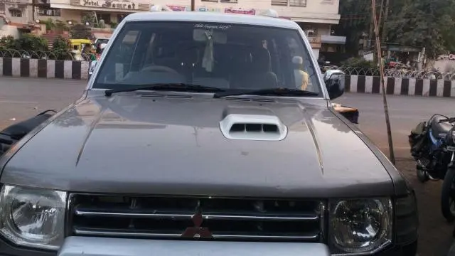Mitsubishi Pajero SFX 2.8 2011