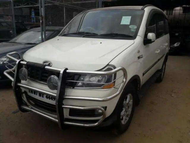 Mahindra Xylo E8 ABS BS III 2012