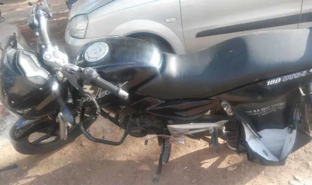 Bajaj Pulsar 180cc 2008