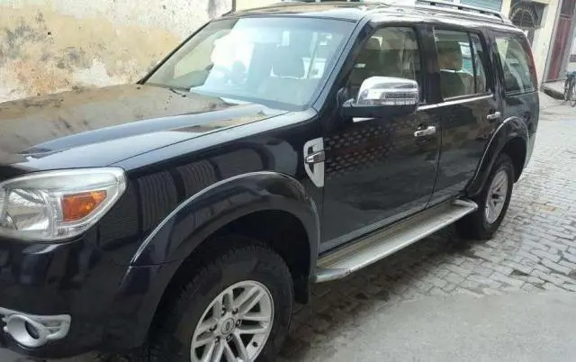 Ford Endeavour 4x2 2011