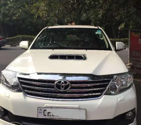 Toyota Fortuner 3.0 4X2 AT 2013