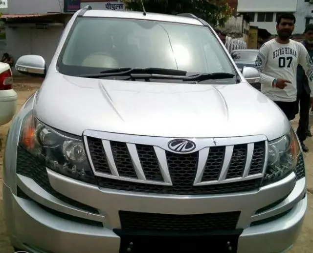 Mahindra XUV500 W4 2014