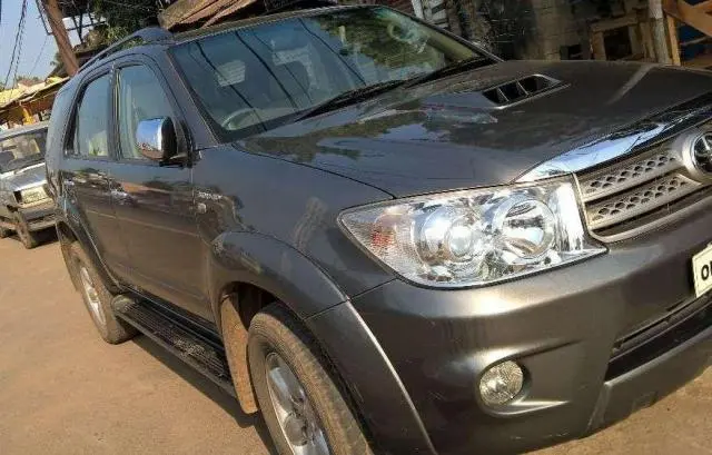 Toyota Fortuner 4X4 2011