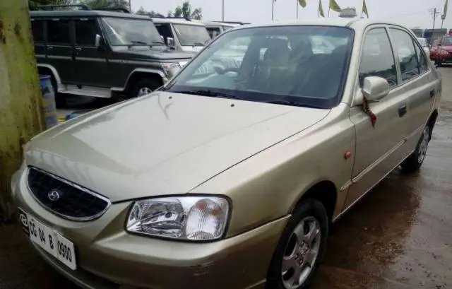 Hyundai Accent DLS 2001