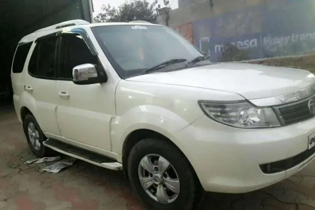 Tata Safari Storme 2.2 EX 4X2 2014
