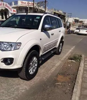 Mitsubishi Pajero SFX 2.8 2011