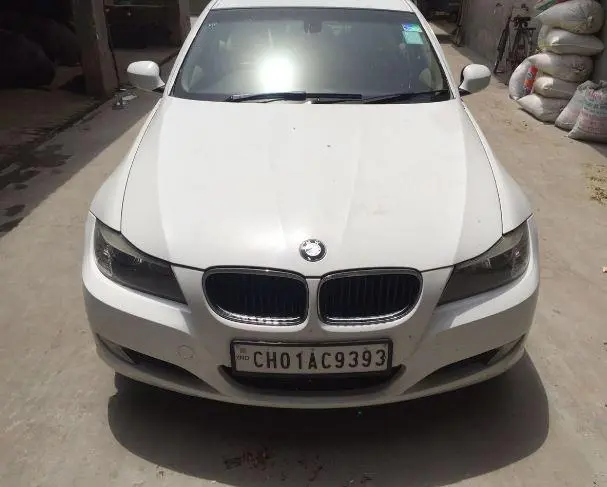 BMW 3 Series 320d 2010