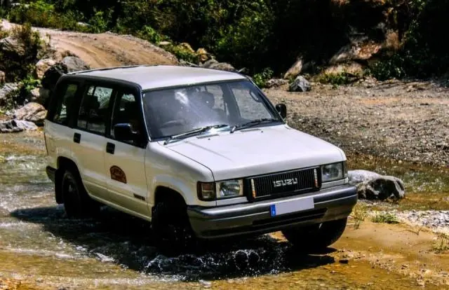 Isuzu Trooper 4X4 MT 1994