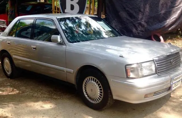 Toyota Crown Royal Saloon 1998