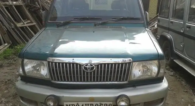 Toyota Qualis GS G4 2003