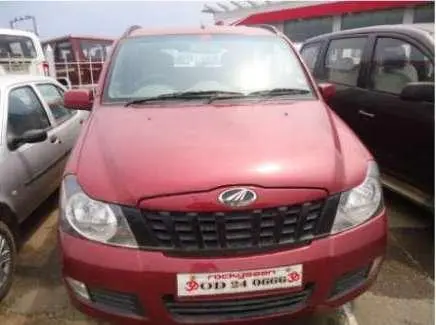 Mahindra Quanto C4 2012