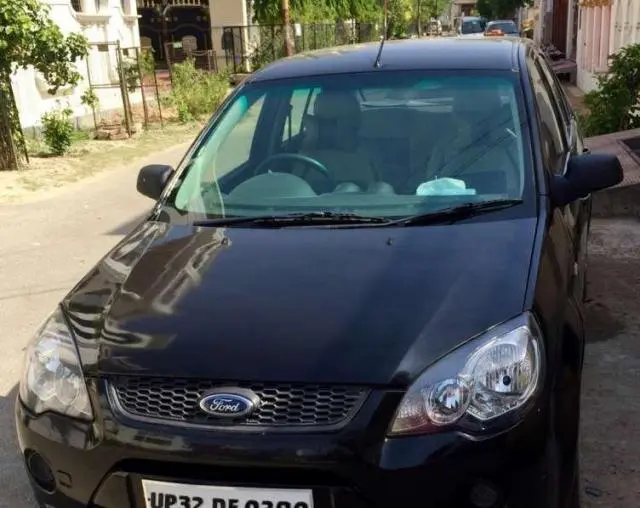 Ford Fiesta Ambiente Petrol 2010