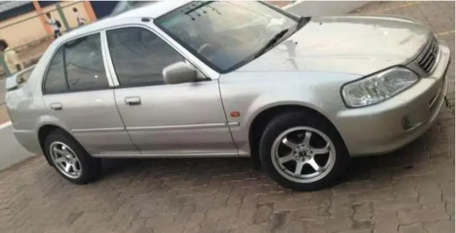 Honda City 1.3 EXI 2001