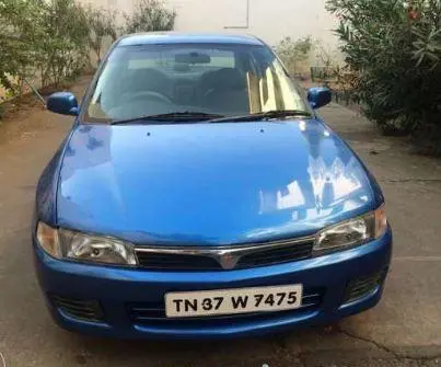 Mitsubishi Lancer GLD 2.0 2001