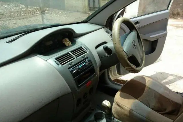 Tata Indica Vista LX TDI 2010