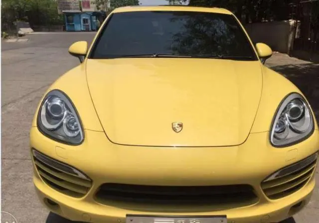 Porsche Cayenne S Hybrid 2011