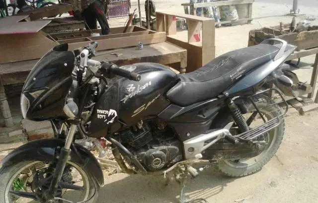Bajaj Pulsar 150 DTS-i  150cc 2011_623012918