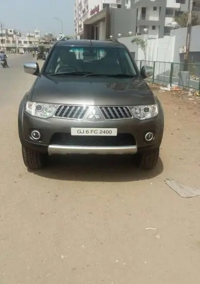 Mitsubishi Pajero Sport 2.5 MT 2012