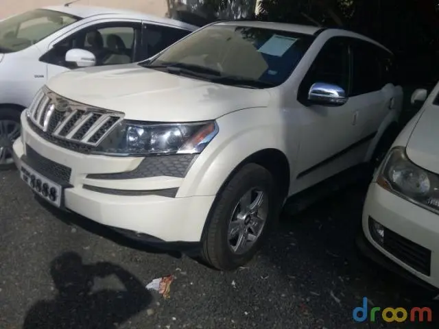 Mahindra XUV500 W8 AWD 2012