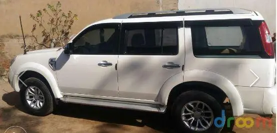 Ford Endeavour 4x2 2013