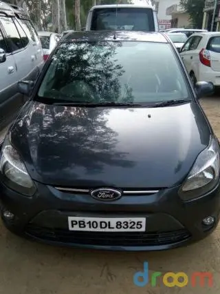 Ford Figo 1.5 TCDi Titanium 2012