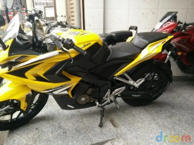 Bajaj Pulsar RS200 2016