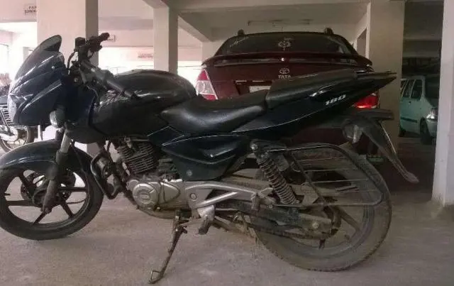 Bajaj  Pulsar 180cc 2011