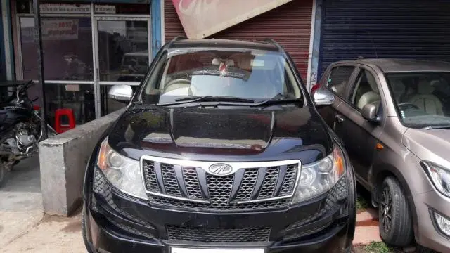 Mahindra XUV500 W6 2012