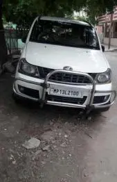 Mahindra Xylo E4 2012