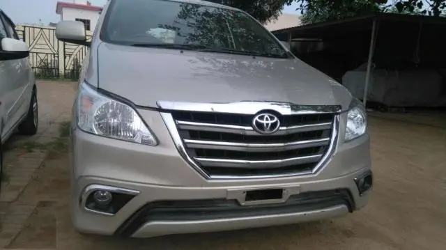 Toyota Innova 2.5 G 8 STR BS III 2013