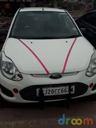 Ford Figo DURATORQ TITANIUM 1.4 2013