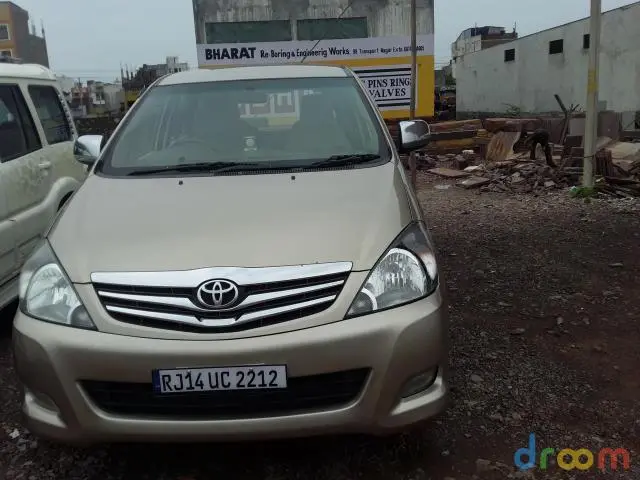 Toyota Innova 2.5 V 2011