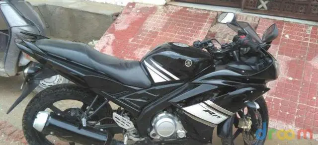 Yamaha YZF-R15 150cc 2011