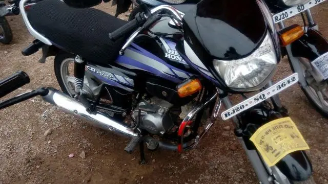 Hero CD Deluxe 100cc 2011