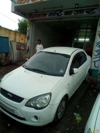 Ford Fiesta Titanium 2011